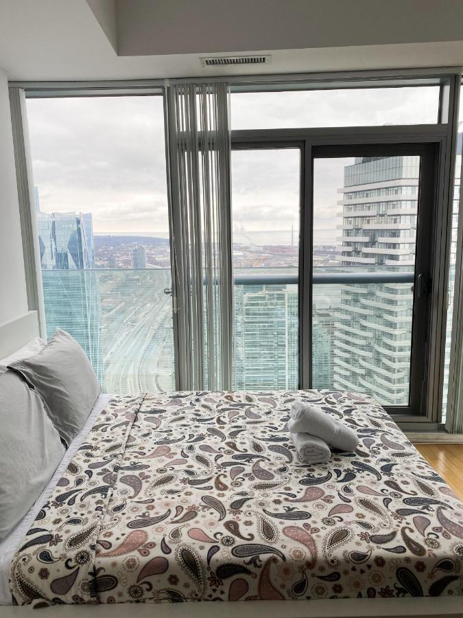 Ihost Suites Ice Condo Toronto Esterno foto