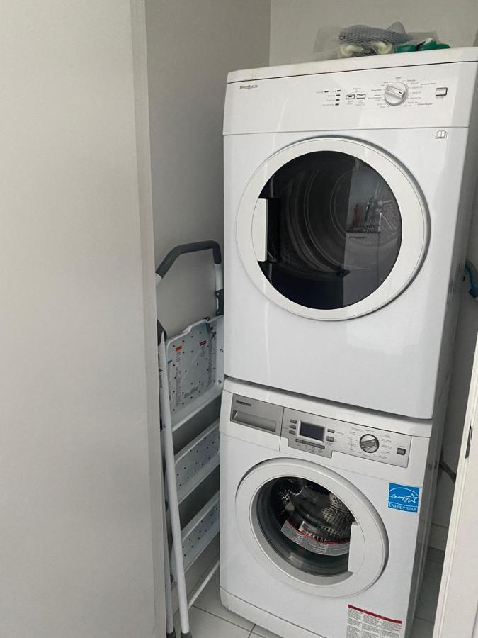 Ihost Suites Ice Condo Toronto Esterno foto