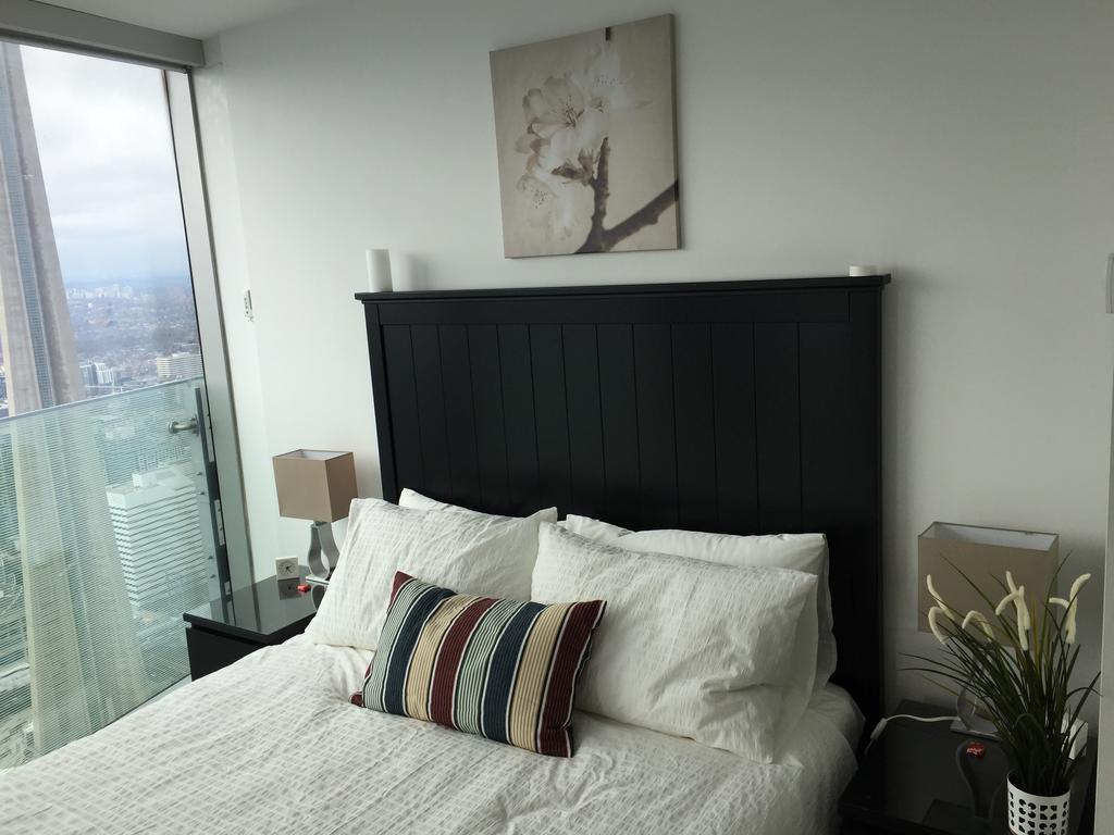 Ihost Suites Ice Condo Toronto Esterno foto